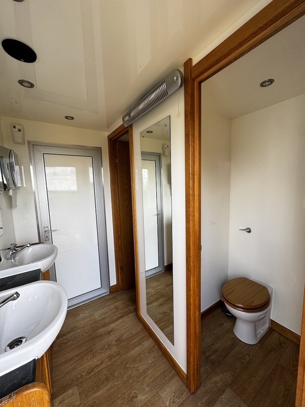 toilet unit
