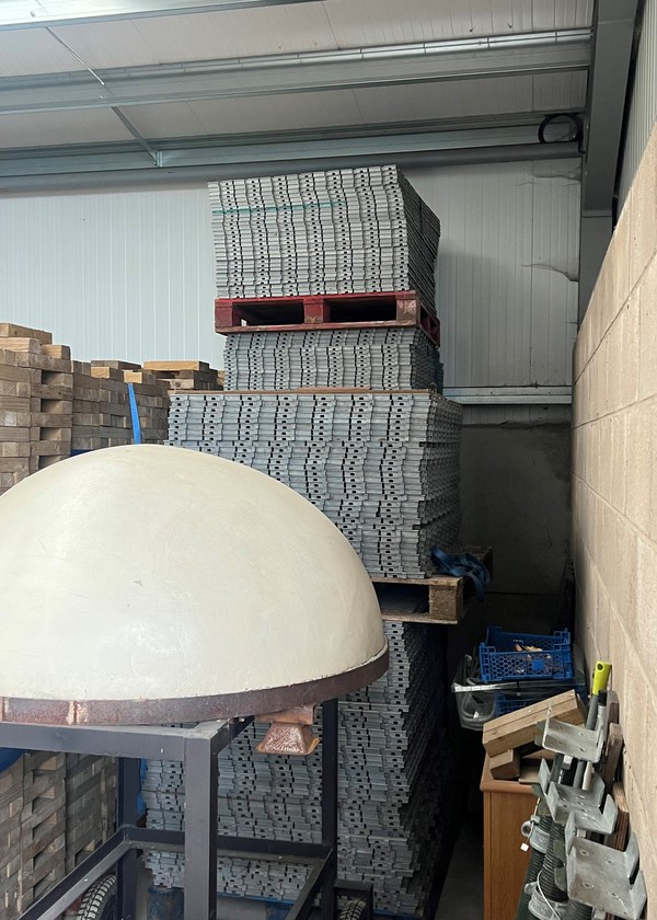 Secondhand Green and Grey Grid Matt Plastic Event Flooring For Sale