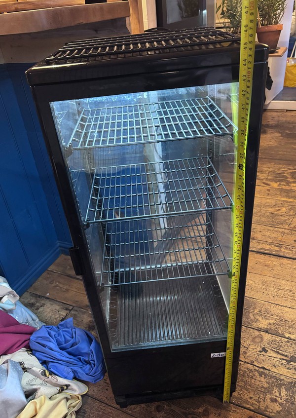 Secondhand Drinks Display Fridge