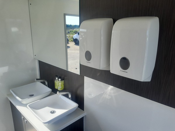 3 + 1 Toilet Trailer For Sale