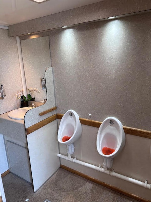 3+1 Luxury Toilet Trailer Urinals