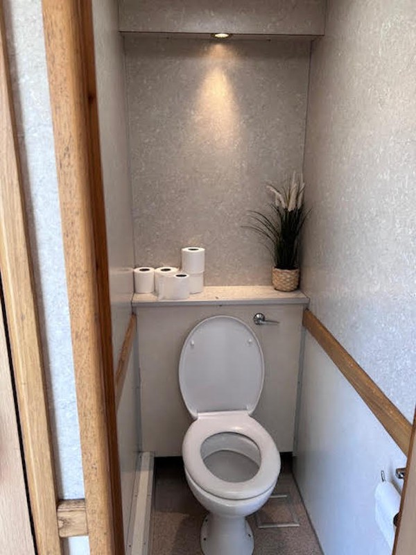 3+1 Luxury Toilets