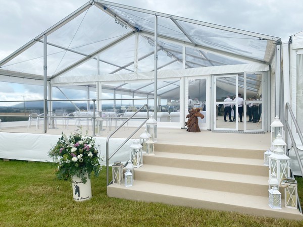 Marquee floor seps