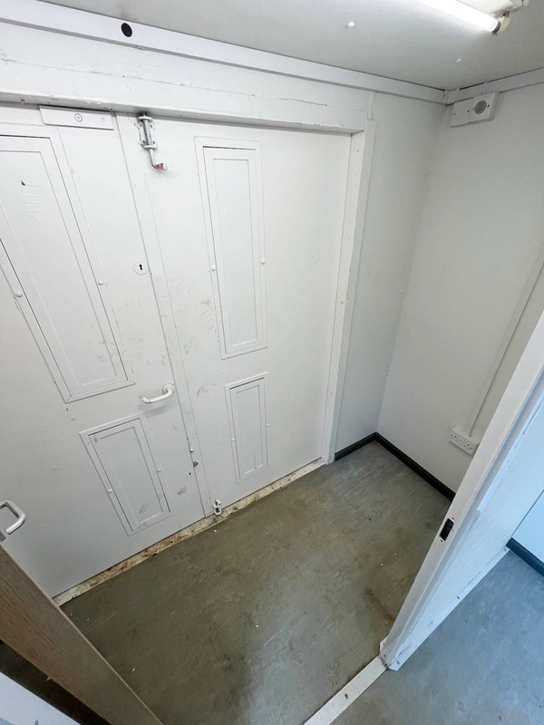 Small compartment with external doors