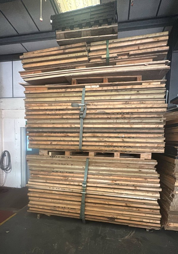 8ft x 4ft Plywood Marquee Flooring