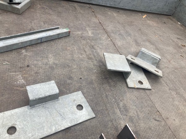 Marquee sub floor brackets