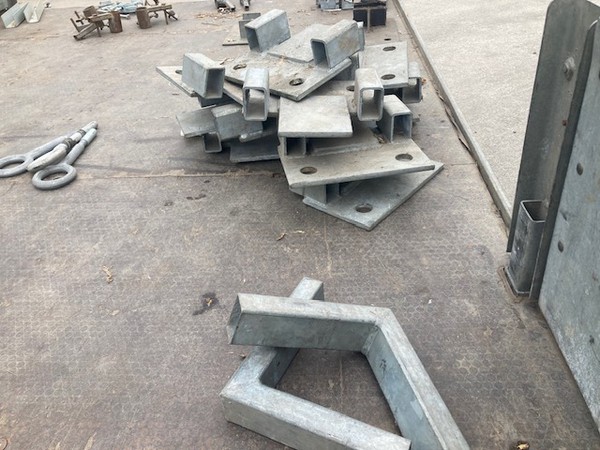 Second hand sub floor brackets