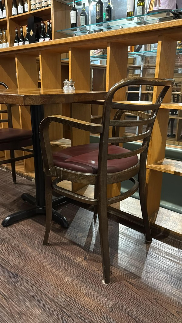 captain style chair
