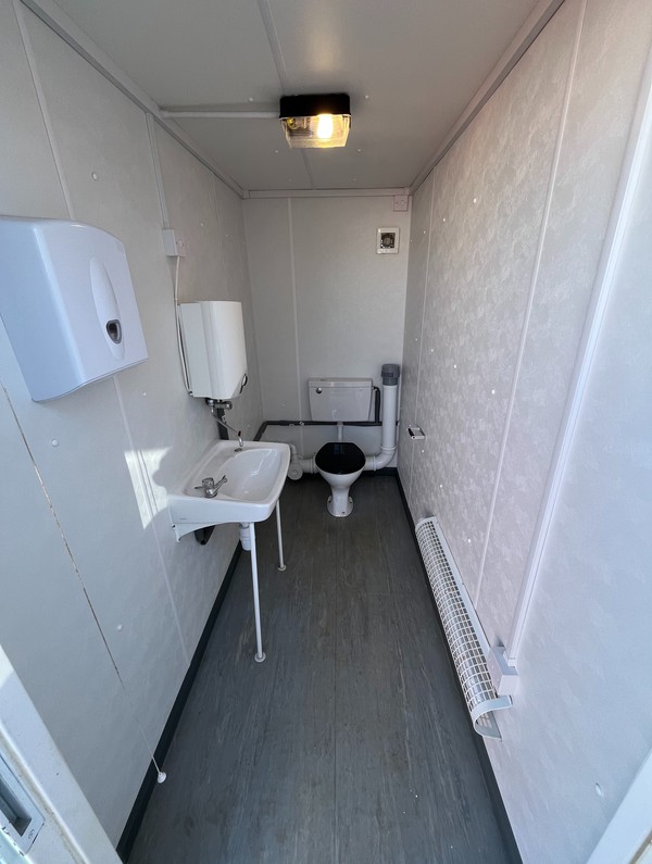 Secondhand 2 + 1  Toilet With Shower