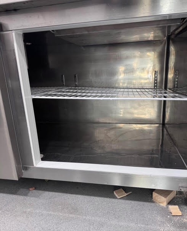 Fridge With Sink And Glass Cleaner