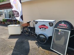 Secondhand Ice Cream Trike with Ready to Go Equipment For Sale