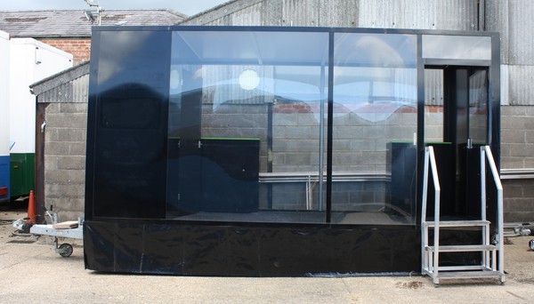 6.6m Display Trailer