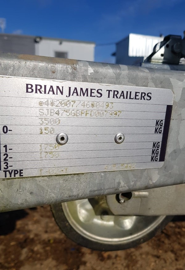 Perspex Exhibition Trailer For Sale