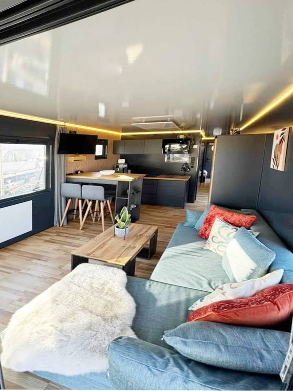 House boat open plan kitchen Livingroom