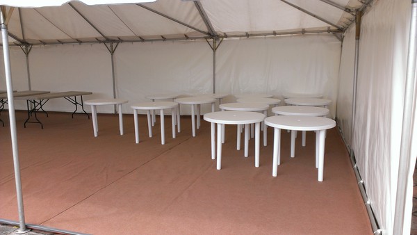 Ex Hire patio tables