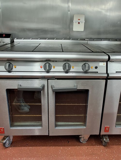 Falcon Dominator Plus Electric Oven Range on Castors E3101 OTC 3HP Falcon Dominator Plus Electric Oven Range on Castors E3101 OTC 3HP