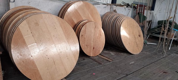 Round tables for sale