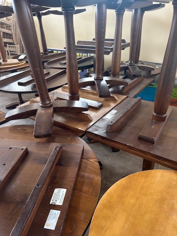Round Wood Tables
