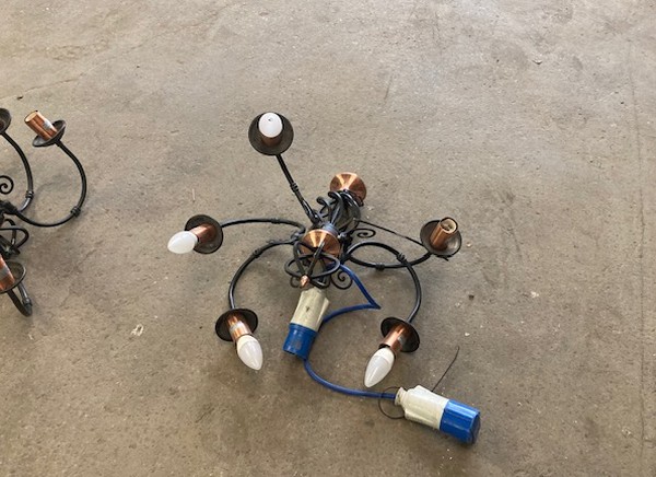 12x Chandeliers