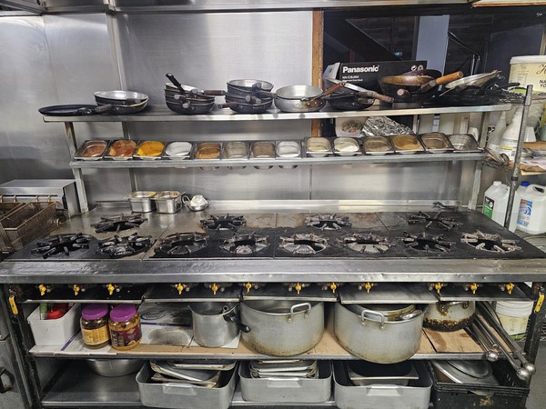 Secondhand 12 Burner Indian Cooker For Sale