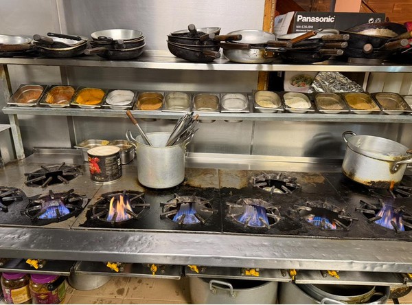 Secondhand 12 Burner Indian Cooker For Sale