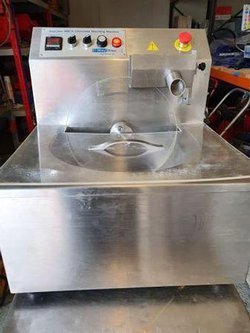 KeyChoc MM15 Chocolate Tempering Machine
