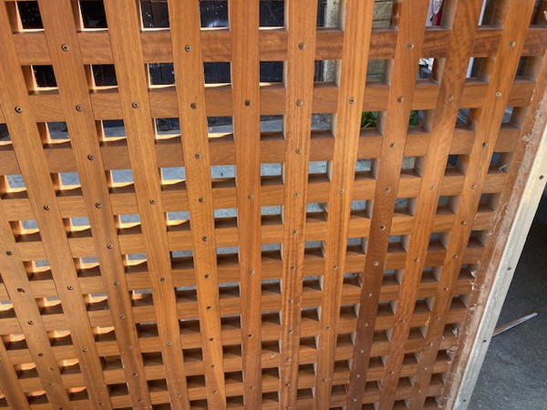 Tent catering screen