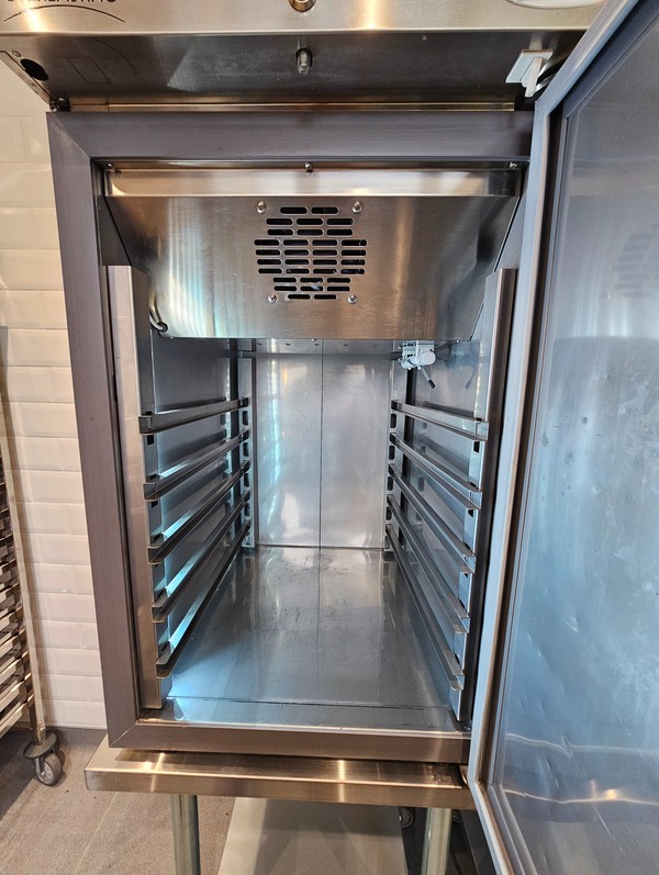 Used Everlasting Table Top Fridge