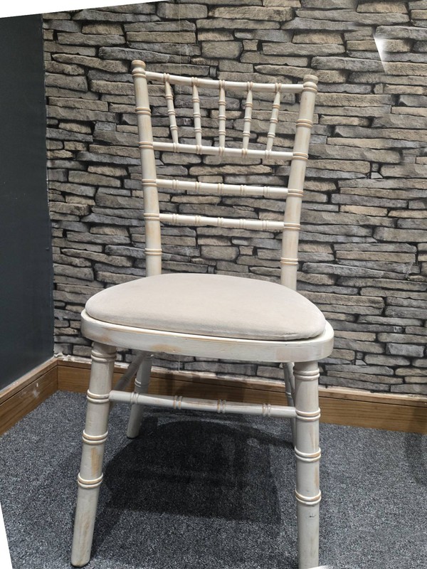 Used Limewash Chiavari Chairs With Ivory Pad