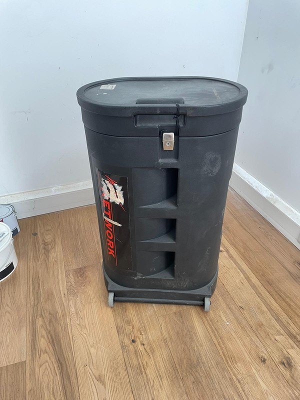 Storage / transport case / table