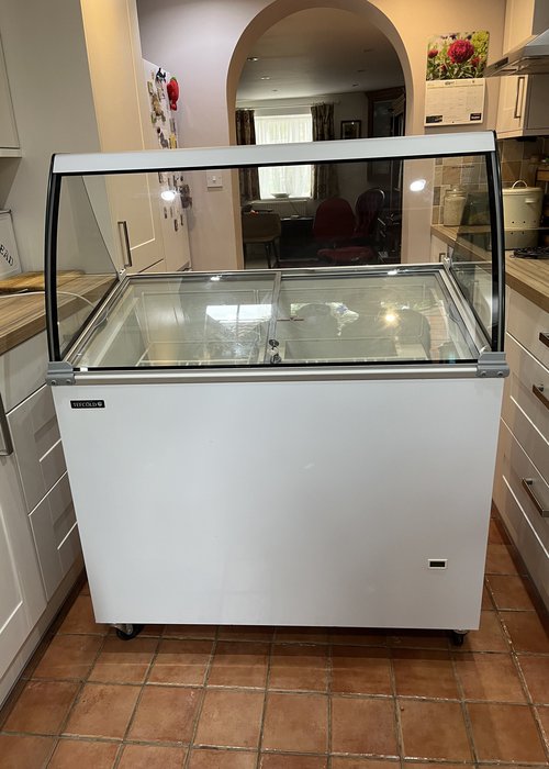 Tefcold IC300SCE Ice Cream Display Freezer Tefcold IC300SCE Ice Cream Display Freezer