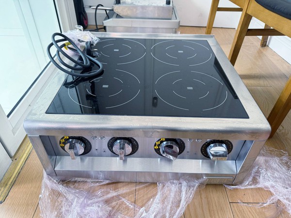 Four ring induction hob for sale