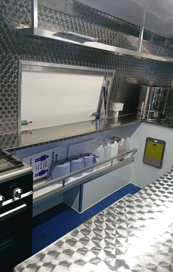 Catering van hatch