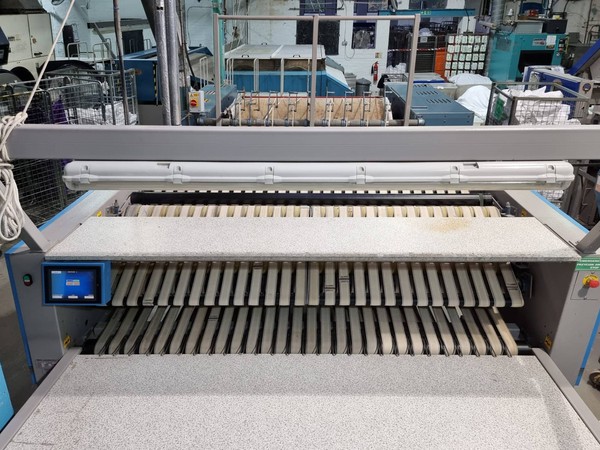 Second hand Lapauw steam ironer