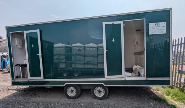 3 + 1 Luxury Toilet Trailer For Sale