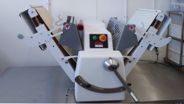 Mono Tabletop Pastry Sheeter SZ507BL