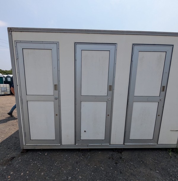 Secondhand 6 Bay Vacuum Pods