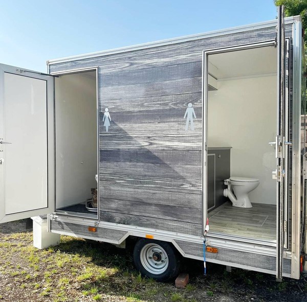 1+1 Toilet Trailer For Sale