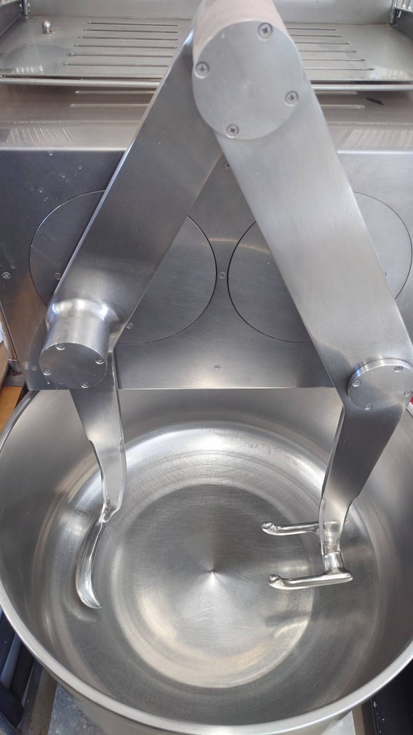 Stainless steel twin arm dough mixer for sale