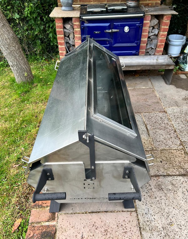 Secondhand Spitting Pig Hog Roast