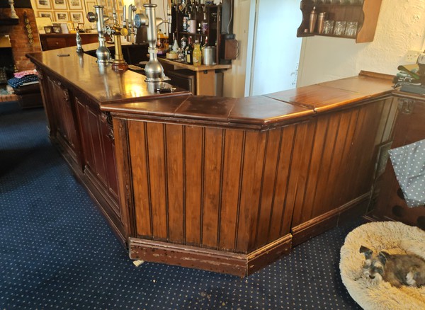 Used Free Standing Bar Unit
