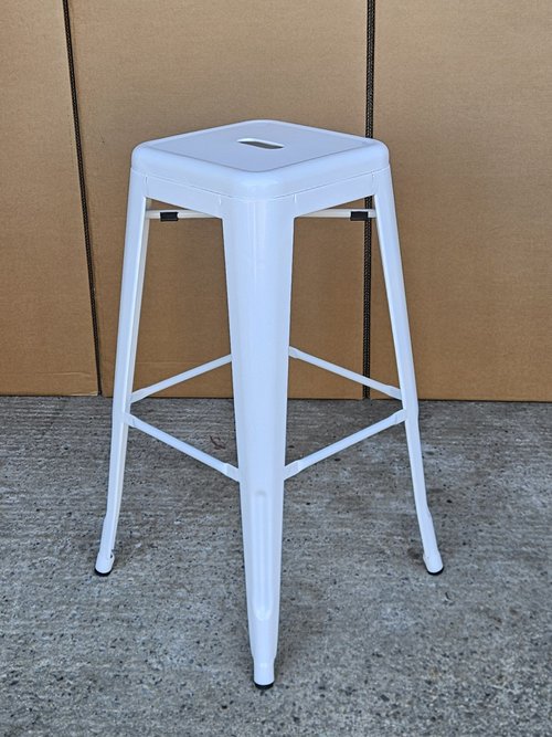 5x White Tolix Style Bar Stools 5x White Tolix Style Bar Stools