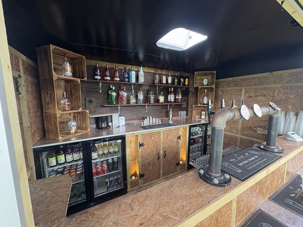 The Tipsy Tavern Mobile Bar - Huddersfield, West Yorkshire 11 The Tipsy Tavern Mobile Bar - Huddersfield, West Yorkshire 11