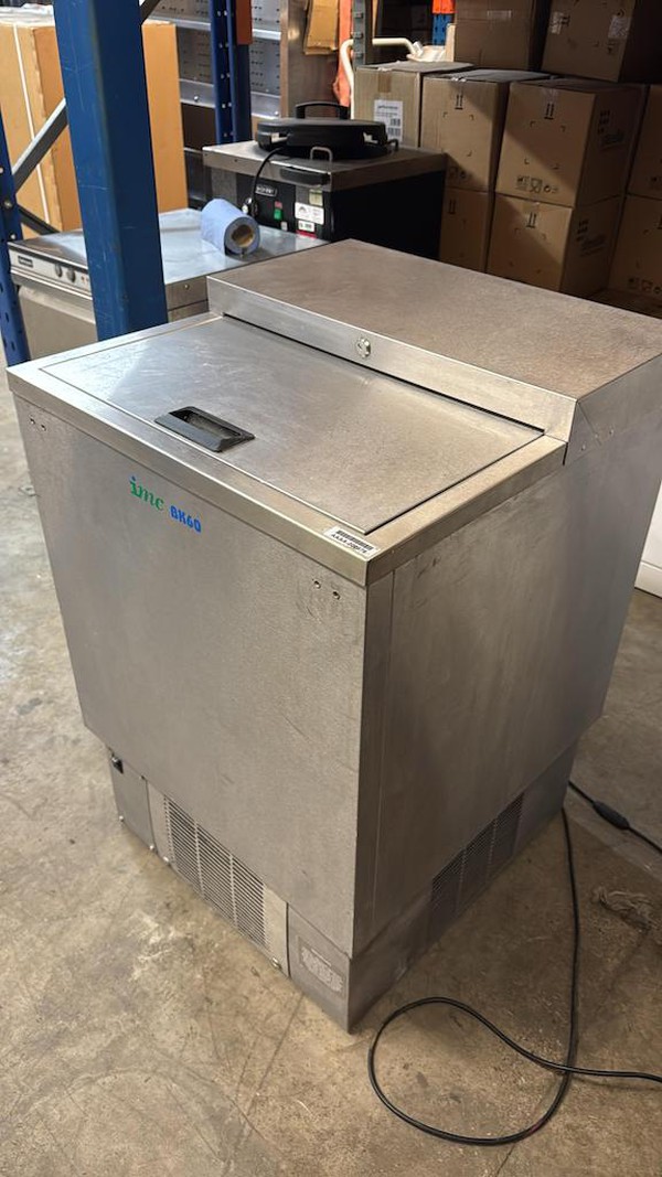 Glass Froster Chest