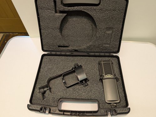 Superlux R102 Ribbon Mic Superlux R102 Ribbon Mic