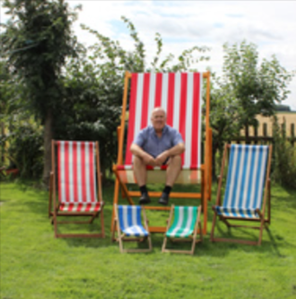 3 sizes of deck chairs for sale