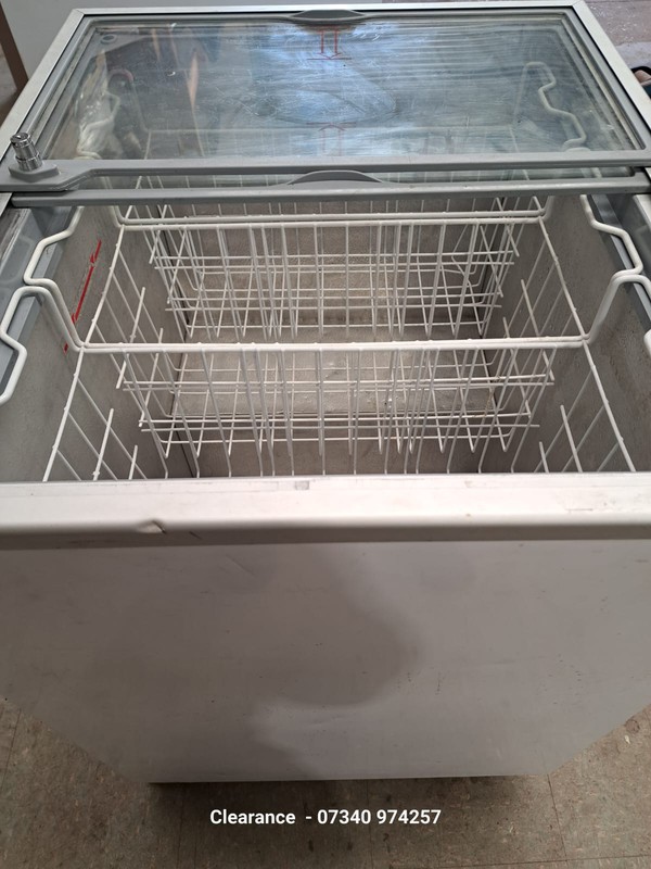 Secondhand Display Ice Cream Chest Freezer 200L For Sale