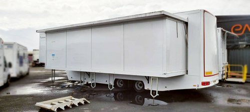 HGV Articulated Medical trailer with pods HGV Articulated Medical trailer with pods