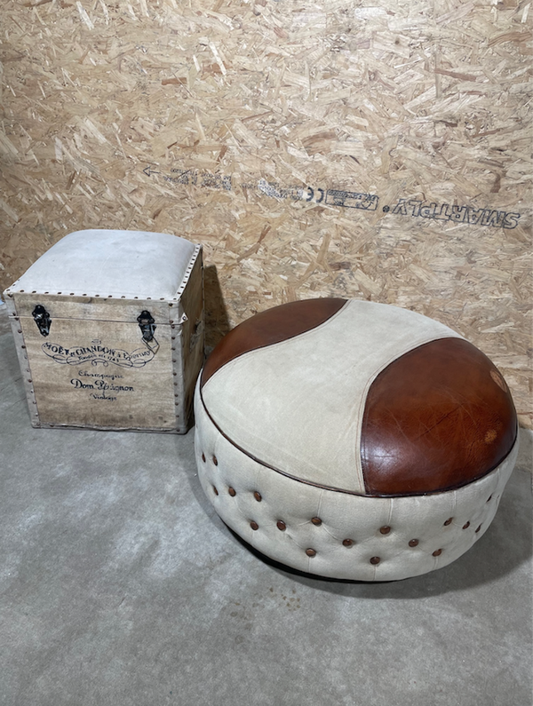 pouffes