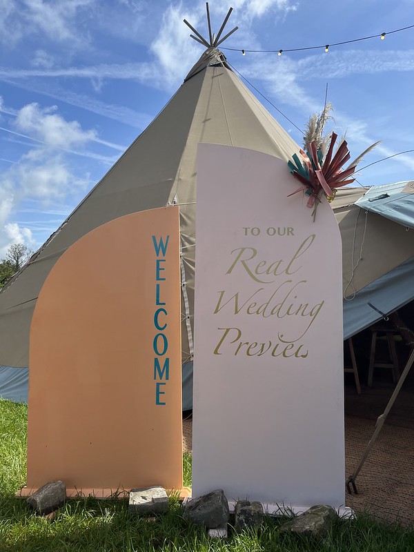 Curved Welcome Board